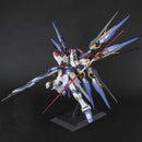 Bandai 2251374 PG 1/60 Strike Freedom Gundam