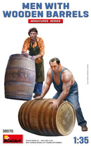 MiniArt 38070 1/35 Men with Wooden Barrels