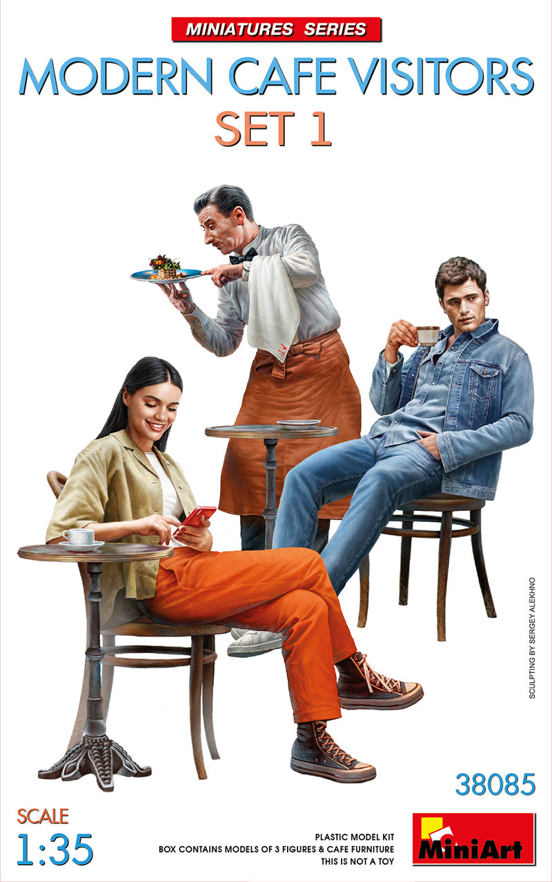 MiniArt 38085 1/35 Modern Cafe Visitors Set 1