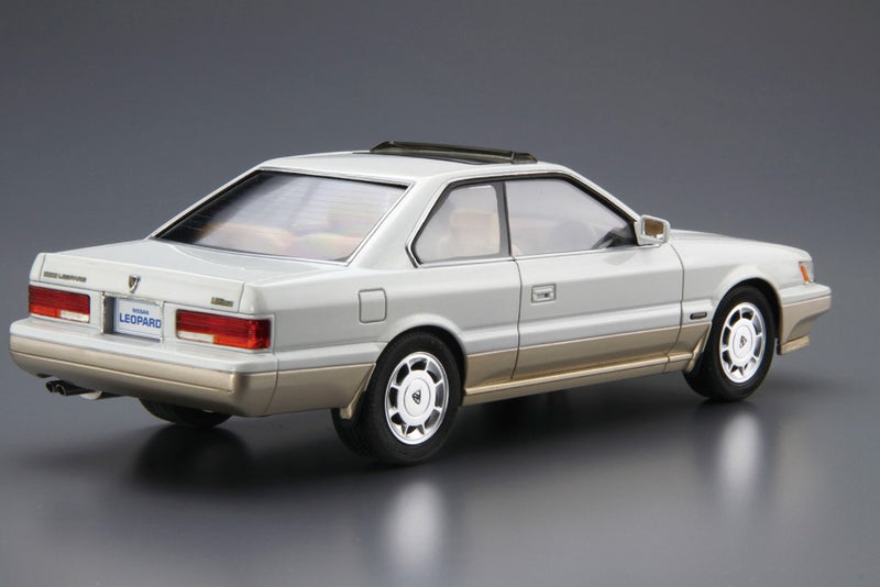 Aoshima 06994 1/24 Nissan UF31 Leopard Ultima V30Twincam Turbo '90