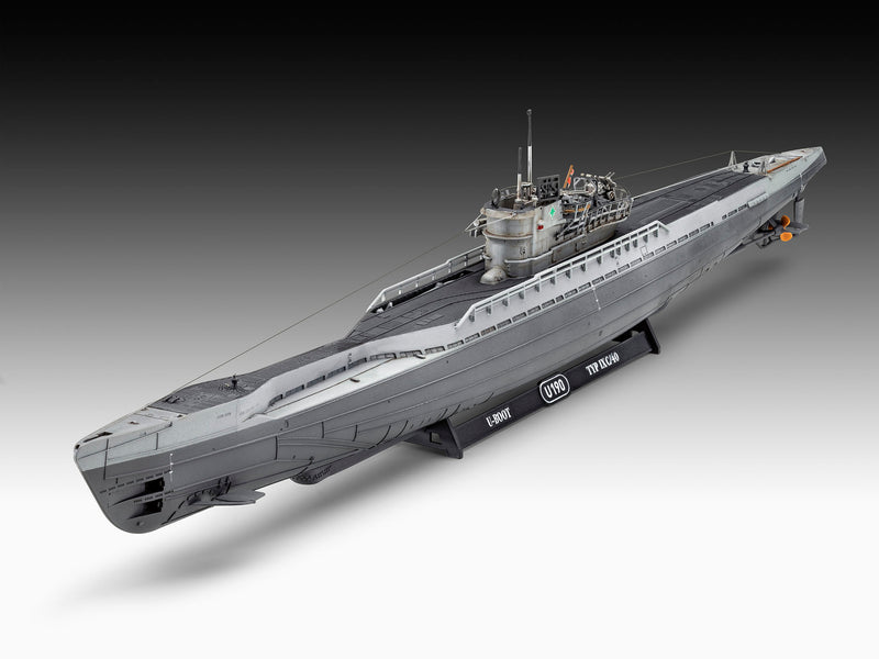 Revell 5167 1/44  German Submarine Type IX C-40 U190