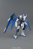 Bandai 2316367 MG 1/100 Freedom Gundam (Ver 2.0) "Gundam SEED"