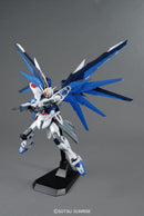 Bandai 2316367 MG 1/100 Freedom Gundam (Ver 2.0) "Gundam SEED"