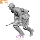 Sol Resin Factory MM752 1/16  WWII German SS Infantry with Kar98k