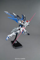 Bandai 2316367 MG 1/100 Freedom Gundam (Ver 2.0) "Gundam SEED"