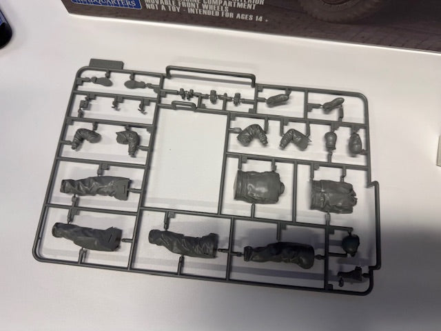 AHHQ010X 1/16 M3/M3A1 U.S. Halftrack BLACK FRIDAY BUNDLE