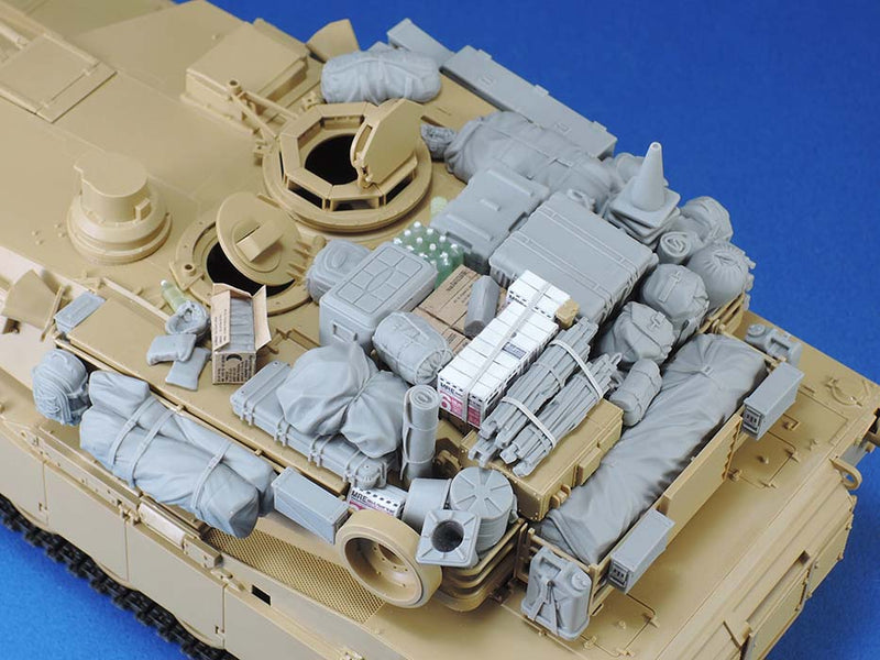 Legend LF1359 1/35 M1A1/A2 Tank Stowage Set III