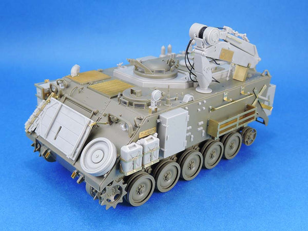 Legend LF1387 1/35 IDF Fitter Conversion Set (for M113s)