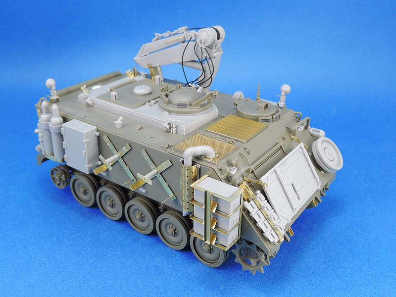 Legend LF1387 1/35 IDF Fitter Conversion Set (for M113s)