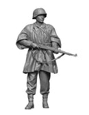 H3 Models 16133 1/16 WW2 Waffen SS Soldier Wearing Pancho 2