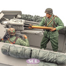 Sol Resin Factory MM826 1/16  WWII German Sd.Kfz.251/22 Crew