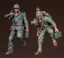 Def Model DO35C11 1/35 WWII USMC Machine team on the slope