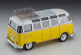 Hasegawa 20689 1/24 VW Type 2 Micro Bus with Roof Carrier 1963