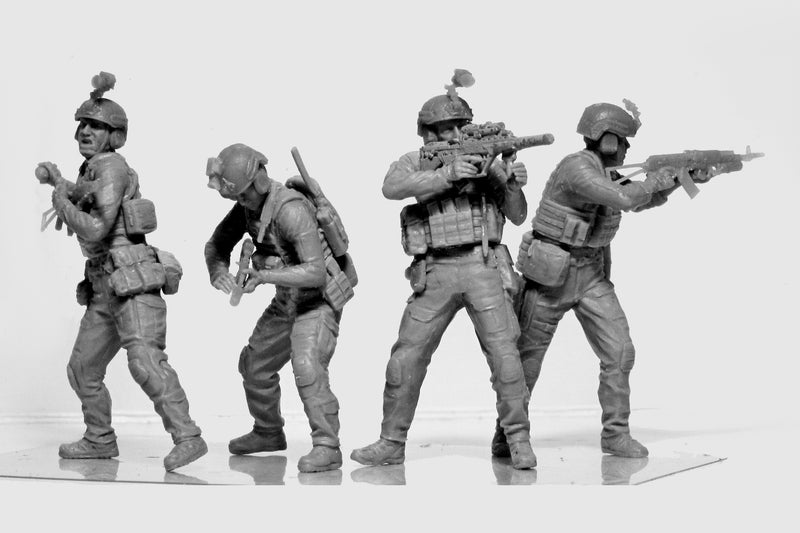 ICM 35754 1/35 “Always the first” Air Assault Troops Ukraine