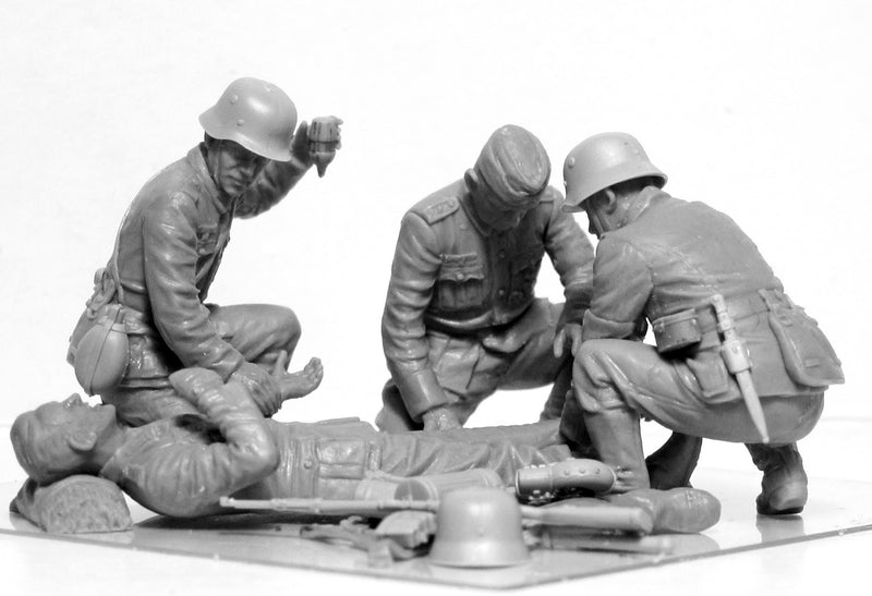 ICM 35620 1/35 WWII German Military Medical Personnel