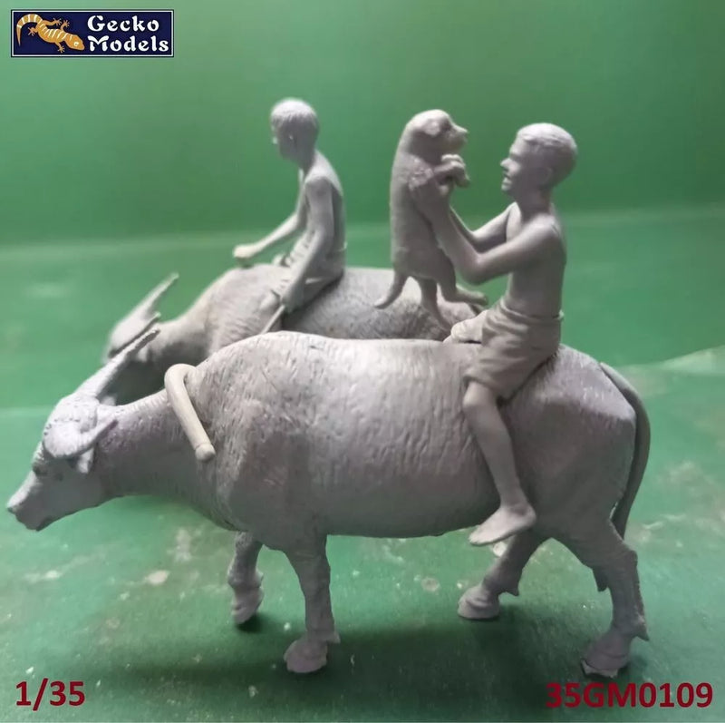 Gecko Models 35GM0109 1/35 0's-70's Vietnamese Children Puppy And Buffalo Set