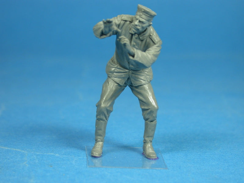 Copper State Models F32014 1/32 German Bomber Ground Crewman 1