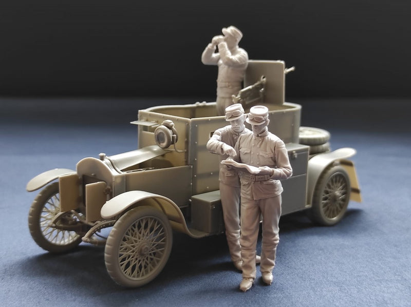 Copper State Models F35020 1/35 Belgian Armoured Car Crew Checking Map