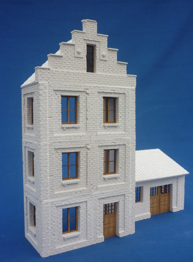 RT DIORAMA 35248 1/35 European Housefront (Upgraded Ceramic Version)