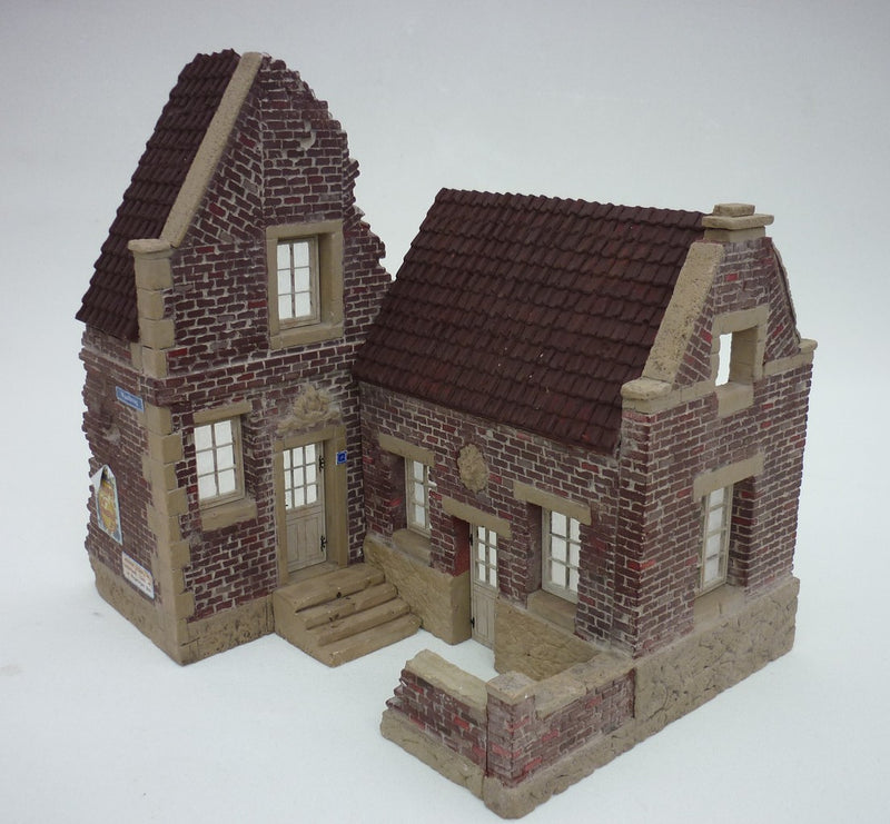 RT DIORAMA 35195 1/35 Dutch Village House (Upgraded Ceramic Version)