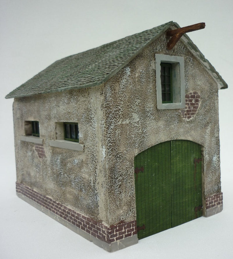 RT DIORAMA 35170 1/35 European Barn (Upgraded Ceramic Version)