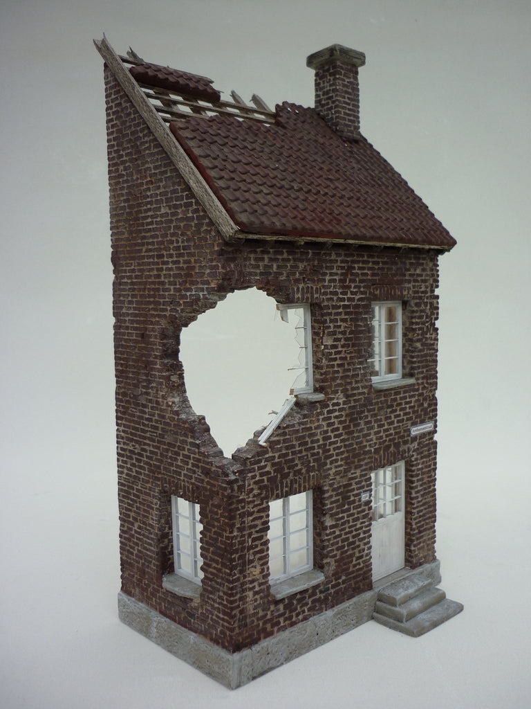 RT DIORAMA 35163 1/35 Old Brick House (Upgraded Ceramic Version)