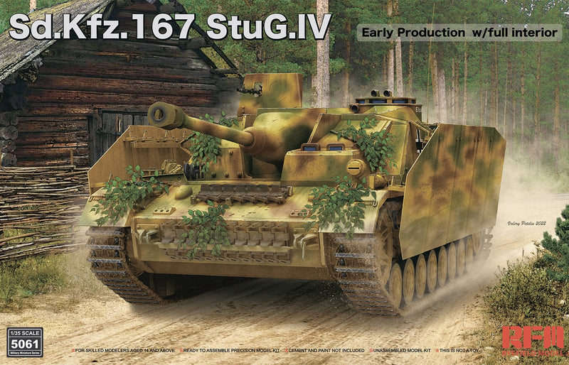 Rye Field Model 5061 1/35 Sd.Kfz.167 StuG.IV Early Production w/full interior & workable track links