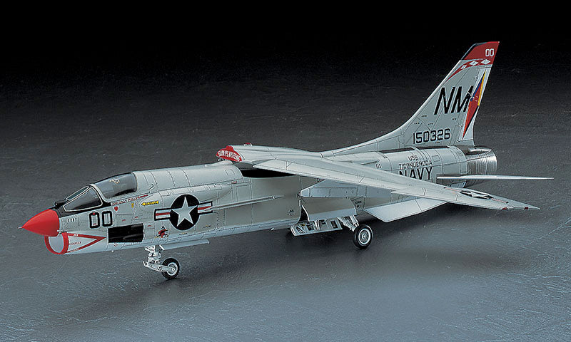 Hasegawa 07225 1/48 F-8E Crusader PT25