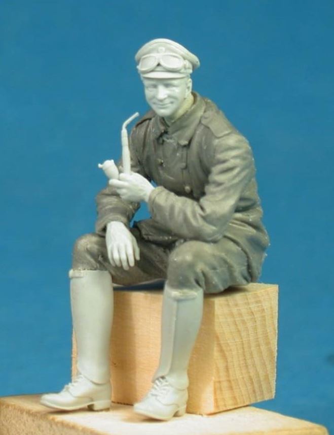 Copper State Models F35043 1/35 German Armoured Car Driver