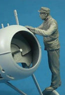 Copper State Models F32046 1/32 French Mechanic on a Wheel