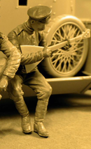 Copper State Models F35012 1/35 Imperial Russian Automobile Machine Gun Platoon Crewman playing balalaika