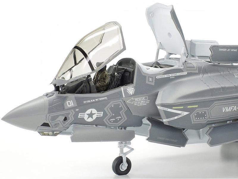 The Modelling News: Sprues, colours, test kit build (+ paint) of Tamiya's  new 1/48th scale Lockheed Martin F-35A Lightning II
