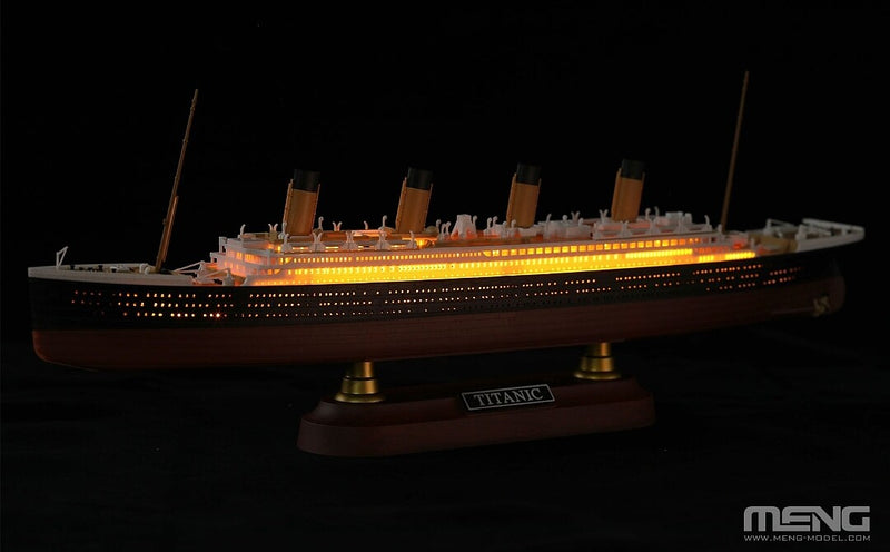 Meng PS008 1/700 Meng RMS Titanic - Includes Lighting Kit