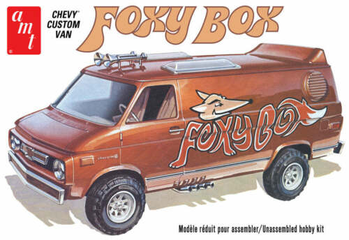 AMT 1265 Foxy Box 1975 Chevy Van Plastic Model Kit