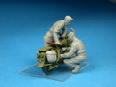 MiniArt 35284 1/35 US Motorcycle Repair Crew Special Edition