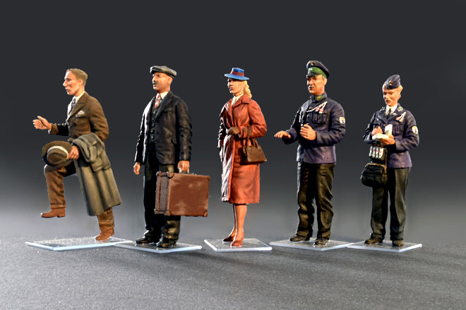 MiniArt 38007 1/35 Tram Crew with Passengers