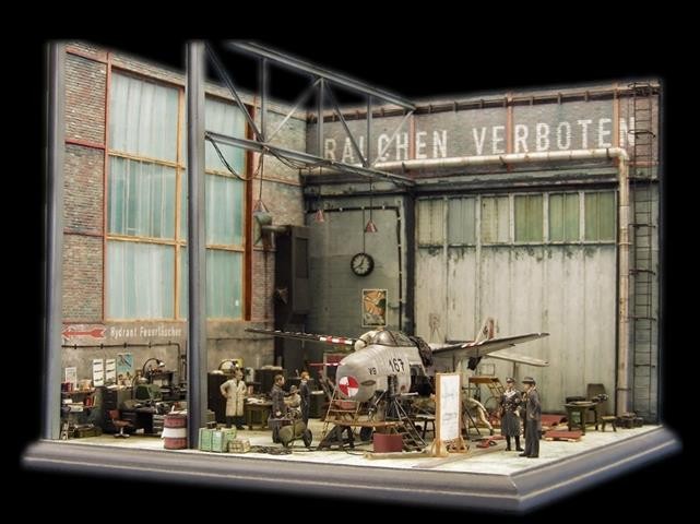 Uschi Van Der Rosten Workshop Diorama Scenic Kit Basic Set